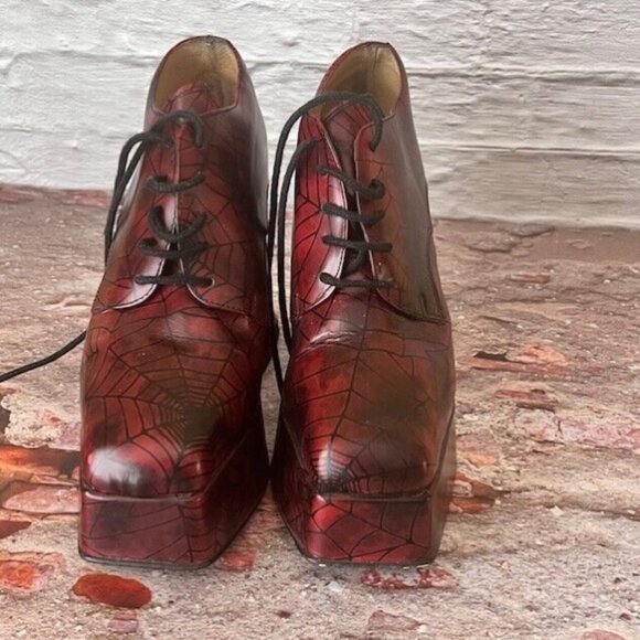 Vintage OG 90’s London Underground Spiderweb Print Leather Coffin Heel Platforms - Picture 5 of 8
